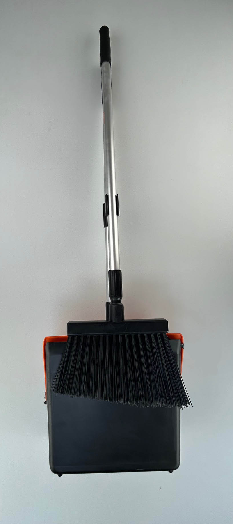 VSI OrangeBrush - Brush & Dustpan Combo