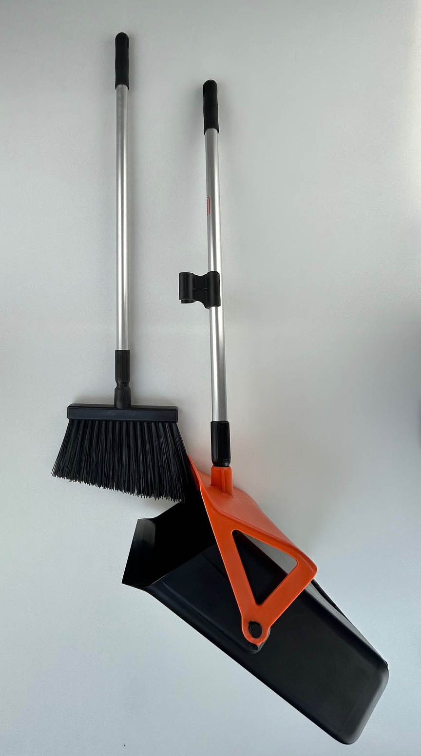 VSI OrangeBrush - Brush & Dustpan Combo
