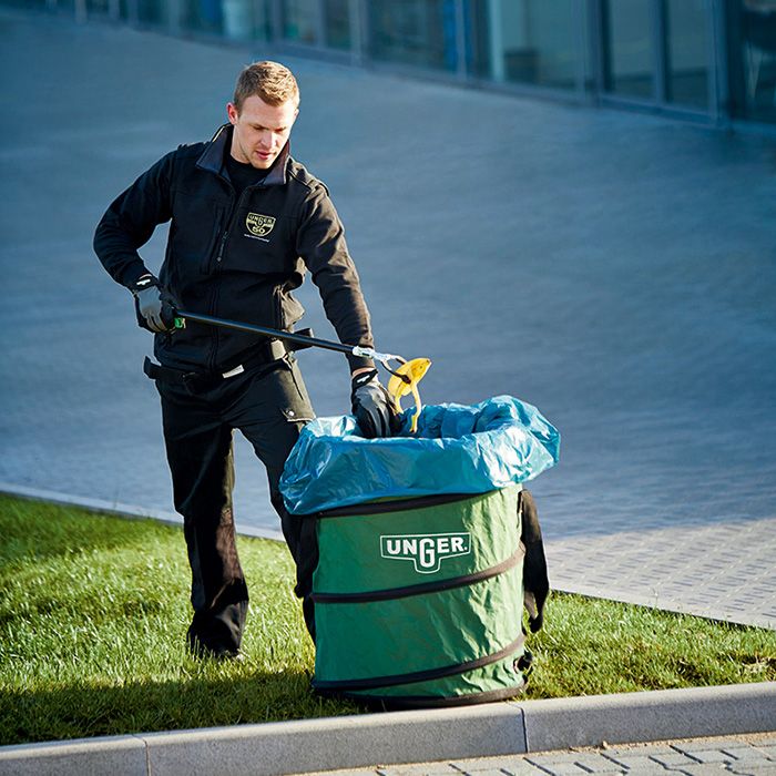 Afval verzamelen met Unger NiftyNabber Bagger en grijper