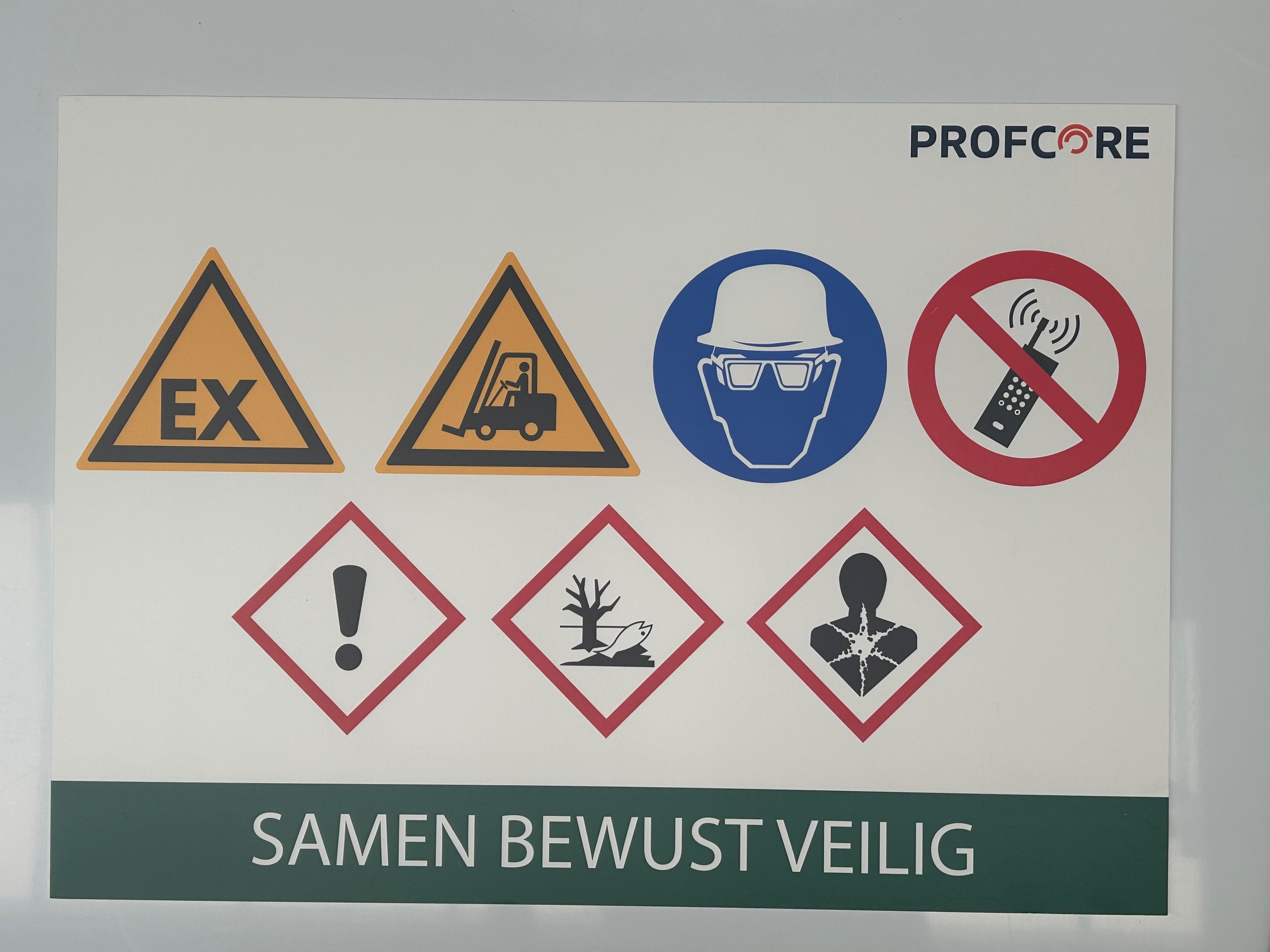 Custom made veiligheidsbord voor Profcore 83x60cm